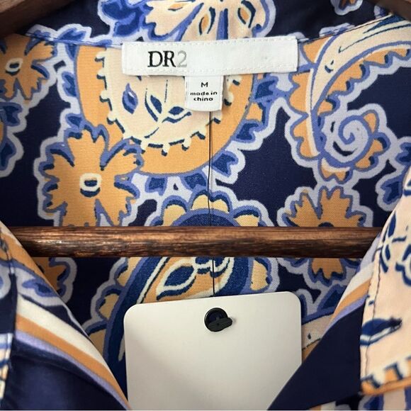 DR2 Button Up Short Sleeve Blue Paisley Blouse Top - Picture 4 of 6